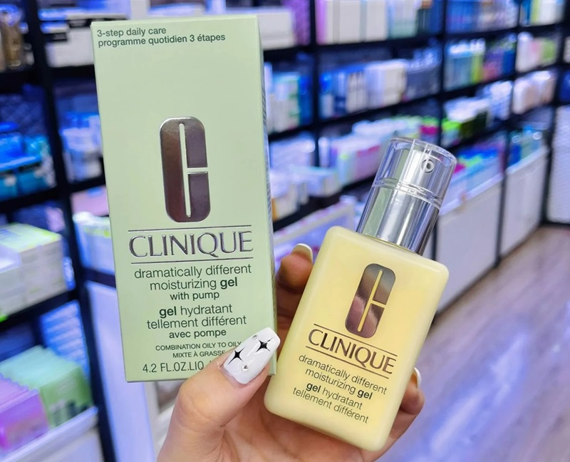 Clinique Dramatically Different Moisturizing Gel