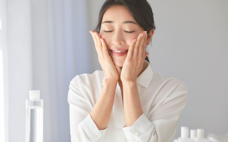 trước khi sử dụng các sản phẩm dưỡng da khác